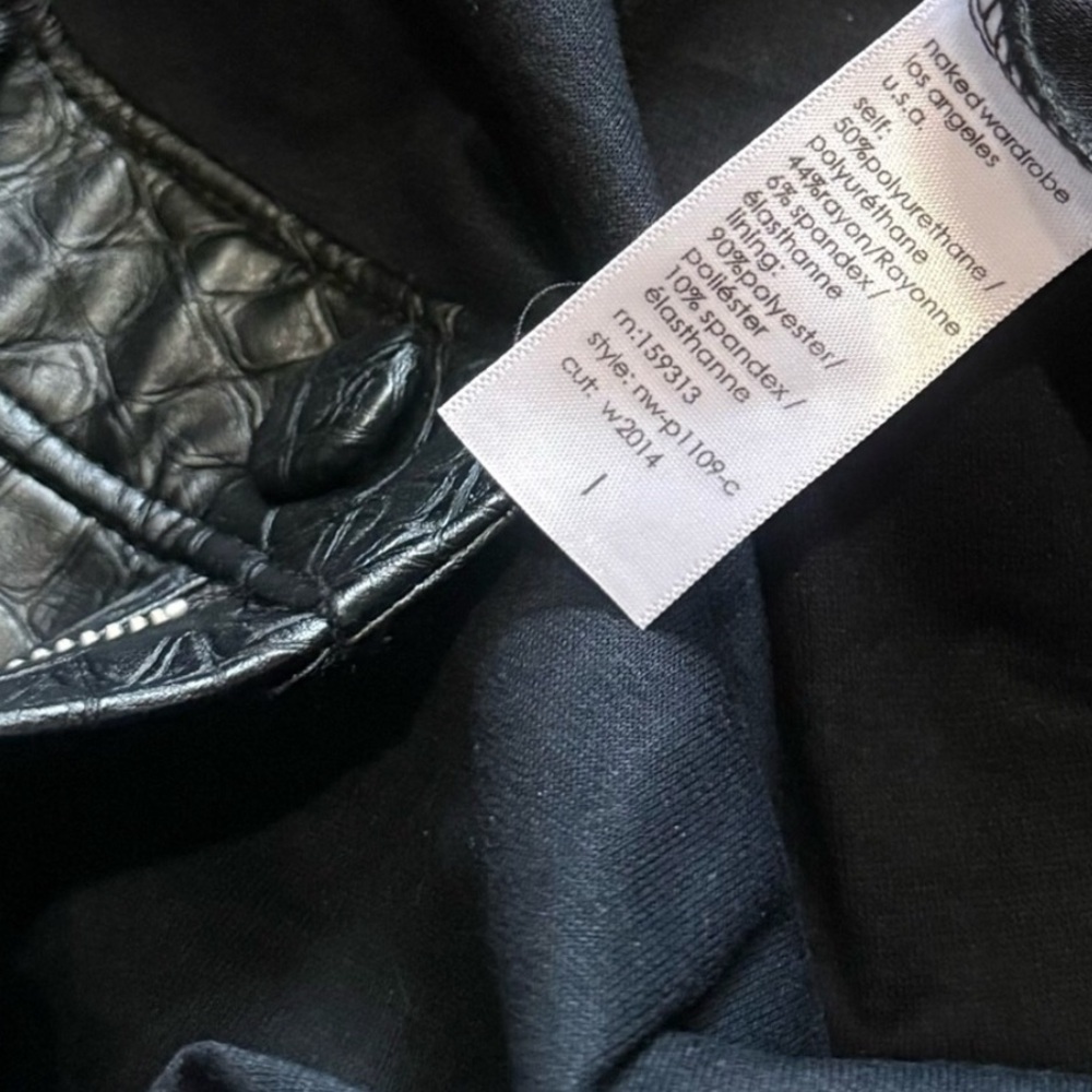 Naked wardrobe faux crocodile leather cargo joggers black size xs - Picture 5 of 7